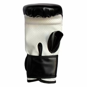 Fabricant de gants de boxe personnalisés en cuir PU à demi-doigts pour sac de frappe, arts martiaux et entraînement intensif - Product Image 3