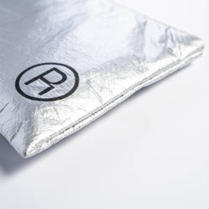 กระเป๋าแต่งหน้าป้องกันน้ํากระเซ็นปากแบนโลโก้ที่ปรับแต่งได้ - Product Image 3