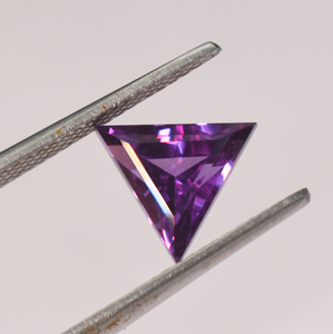Piedra Preciosa Suelta de Alejandrita de Laboratorio, Corte Trillón, 8 mm, Corindón Genuino, Piedra Piramidal Creada en Laboratorio - Product Image 1