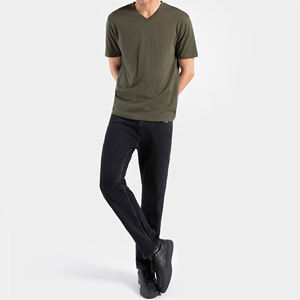 เสื้อยืดคุณภาพสูง สวมใส่สบาย ราคาประหยัด ผ้าฝ้าย 100% สไตล์ลำลอง สตรีทแวร์ รุ่นใหม่ล่าสุด เสื้อยืดผู้ชาย - Product Image 1