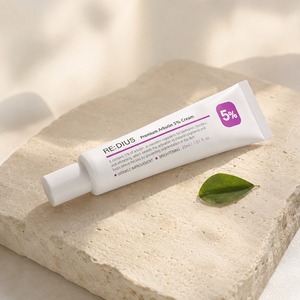 Crème hydratante éclaircissante coréenne avec réduction de l'hyperpigmentation, propriétés anti-rides/anti-âge, emballage en tube - Product Image 2