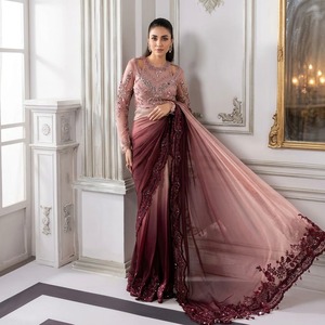 Sari en soie rose élégant avec chemisier brodé pour les occasions de mariage, longueur au sol, coupe classique, pour femmes, provenant d'Inde et du Pakistan - Product Image 2