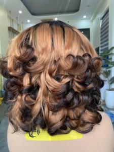 Perruques volumineuses et mèches de cheveux vietnamiens couleur naturelle avec closures, extensions de cheveux vierges Remy à trame unique du Vietnam - Product Image 2