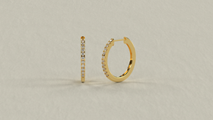 Pendientes de Aro de Oro de 18K de Lujo, Aros Redondos con Diamantes, Aros Huggie con una Sola Hilera de Diamantes, Pendientes Minimalistas para Uso Diario, Joyería para Mujer - Product Image 1