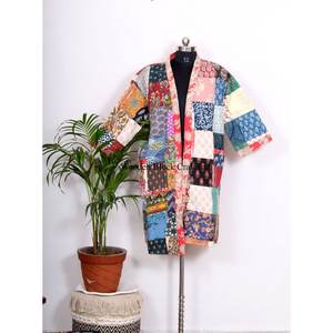 Chaqueta Kantha de seda hecha a mano con patchwork, estilo kimono japonés, ropa de playa, bohemia, de invierno, multicolor, con cinturón de lazo, kimono tipo bata. - Product Image 3