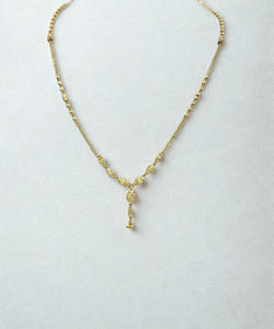 Pendentif élégant en or en forme de Y dokiyu pour femmes, bijou de mode traditionnel pour fêtes et mariages, longue chaîne - Product Image 3