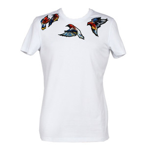 Camiseta Blanca de Manga Corta para Hombre con Bordado de Aves Coloridas, Cuello Redondo, Estilo Casual, Corte Regular, 100% Algodón Jersey - Product Image 3