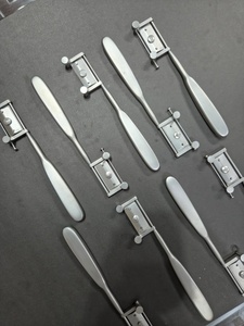 Couteau à greffe cutanée en acier inoxydable, lame de dermatome de 5 cm, dermatome de 20 cm pour les procédures de chirurgie plastique et d'orthopédie - Product Image 3