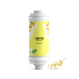 Filtre de douche aromathérapeutique coréen naturel à la fleur d'acacia volante pour l'élimination de la rouille et du chlore, enrichi en vitamines, pour le soin de la peau - Product Image 1