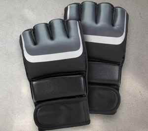 Guantes de Lucha MMA Personalizados al por Mayor, de Cuero PU Ecológico, Antideslizantes, Transpirables, Ligeros, con Cierre de Gancho y Bucle, Logotipo Personalizado para Gimnasio - Product Image 4
