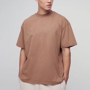 เสื้อยืดสตรีทแวร์ผู้ชายทรงหลวม พิมพ์โลโก้ตามสั่ง ผ้าคอตตอน 100% น้ำหนัก 200 กรัม ซักกรด ระบายอากาศได้ดี เป็นมิตรกับสิ่งแวดล้อม ขายส่ง - Product Image 5