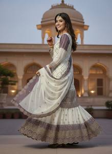 Salwar Kameez en soie blanc et turquoise pour femme avec broderie, tenue de mariage traditionnelle, longueur au sol, coupe classique, Inde Pakistan - Product Image 5