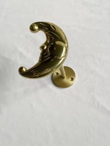 Ganchos de pared pequeños con forma de luna, ideales para habitaciones infantiles, también se pueden usar como joyas y accesorios diarios, de la India. - Product Image 4