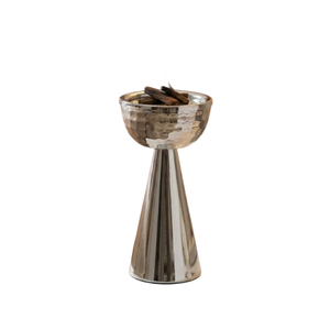 Brûleur d'encens en métal fait main avec finition martelée, diffuseur aromatique, utilisation toute saison, parfum d'intérieur, porte-encens - Product Image 1