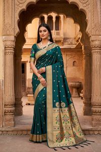 Sari en soie Banarasi rose brodé, robe traditionnelle indienne, tenue de mariage et de festival - Product Image 3