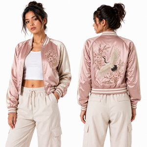 Chaqueta Bomber Corta de Satén para Mujer con Diseño Oceánico y Ribete a Rayas, Marca Privada, Fabricante de Ropa al por Mayor, Producción en Masa - Product Image 3