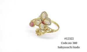 Pulsera Kada Butterfly 12322, brazalete abierto con circonita cúbica, chapado en oro mate sobre latón, joyería Kada para mujer, regalo para fiestas y bodas - Product Image 3