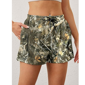 Pantalones Cortos Casuales de Punto 100% Poliéster para Hombre y Mujer, con Estampado de Hojas de Camuflaje, Manga Corta, Holgados, para Parejas, con Etiqueta Personalizable - Product Image 4