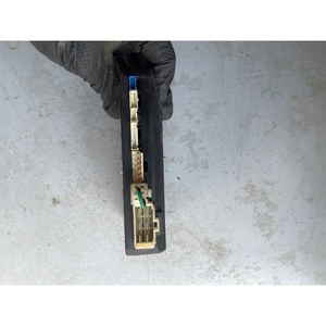 Alarmas para autos Usadas Easy Car M-7000 Módulo de Control Principal Alarma para Auto Arranque Remoto Entrada sin Llave Repuestos Coreanos para Autos - Product Image 1