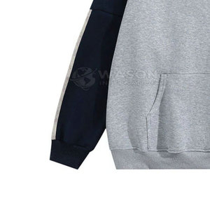 Hoodie oversize premium pour femme, coupe longue, en tissu chaud, pour la collection hiver. - Product Image 5