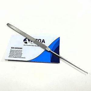 Gancho Retractor Quirúrgico de Acero Inoxidable, Instrumento Médico Manual, Herramienta de Retracción de Tejidos Duradera y Autoclavable, Hecho en Pakistán - Product Image 1