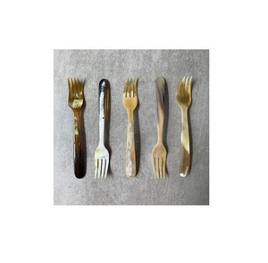 Ensemble de couverts personnalisables d'inspiration médiévale, très demandé, en corne de buffle polie, fourchette et cuillère, artisanat écologique pour Noël - Product Image 3