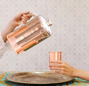 Ensemble de carafes en cuivre pour thèmes artistiques de centre de table, service d'eau, ensemble métallique avec verres, durable, réutilisable, pour la cuisine - Product Image 3