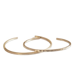 Brazalete de latón dorado cuadrado de moda - Product Image 1