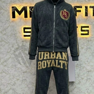 Ensemble de survêtement moderne pour homme avec fermeture éclair, coupe ajustée, vêtements de sport confortables pour le jogging et l'entraînement - Product Image 4