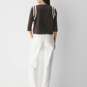 Camiseta de Mujer Holgada de Manga 3/4 con Cuello Redondo, 100% Algodón, Transpirable, Informal, con Logotipo Personalizado y Pedrería - Product Image 2