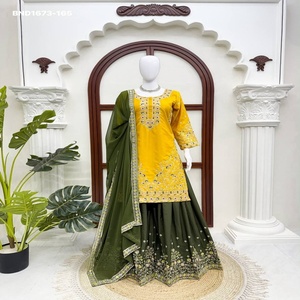 Conjunto de crepé con bordado de hilo y lentejuelas para festivales, traje de manga larga, pantalón palazzo acampanado y dupatta. Compra en línea en India. - Product Image 1