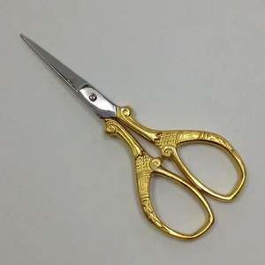 Tijeras Profesionales de Acero Inoxidable para Bordado a Plasma con Funda para Diestros, Duraderas para Arte de Uñas y Tejido - Product Image 4