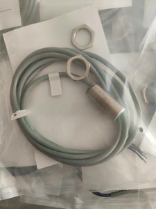 Capteur de proximité inductif compatible avec IWRM 18U9511KS34, adapté au remplacement d'équipements d'automatisation industrielle - Product Image 3