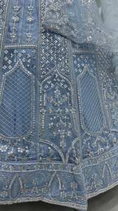 Lehenga Choli en Soie Chinon Brodé de Manière Intricate avec des Matériaux Recyclés, Style Traditionnel pour les Occasions de Diwali, Mariages et Fêtes - Product Image 6