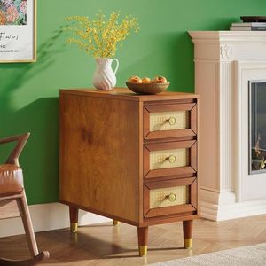 Comodino stretto in legno massello a 3 cassetti stile Mid-Century con frontale in rattan per soggiorno - Product Image 2