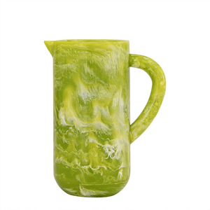 Meilleur pichet à eau moderne en résine marbrée verte avec poignée pour la cuisine à prix abordable - Product Image 1