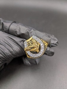 Anillo de Moissanita con Cabeza de Caballo, Plata de Ley 925, Chapado en Oro Amarillo de 14K, Anillo de Herradura Estilo Hip Hop Bling - Product Image 4
