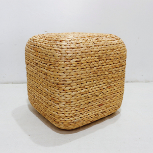 Pouf carré artisanal en jacinthe d'eau, style rustique moderne, pour salon, décoration intérieure, ottoman pour appartement - Product Image 6
