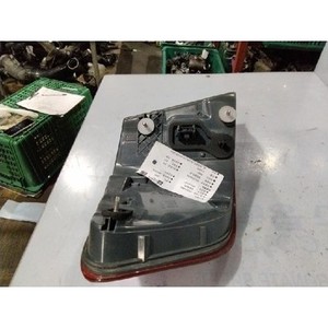 ไฟท้ายด้านขวาของรถซีรีส์ 5 ในแผงด้านข้าง ของแท้มือสอง รหัส 63217203230 - Product Image 4