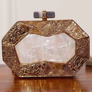 Pochette de soirée pour femme Fusion Republik MOP en laiton avec clous carrés en pierre, fermeture magnétique, doublure en polyester, bandoulière chaîne faite à la main - Product Image 1