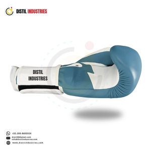 Gants de boxe de luxe de qualité supérieure, personnalisés, en cuir de vachette durable, super confortables, à lacets. - Product Image 5