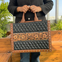 2025 Fabricant OEM Sac à main en cuir repoussé personnalisé Sac à main de luxe en cuir véritable Sac fourre-tout en cuir matelassé de qualité pour femmes