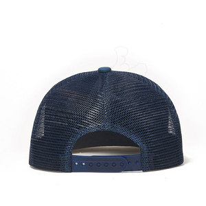 Casquettes Snapback personnalisées professionnelles, fabriquées avec un tissu de haute qualité, visière plate, design ajustable et style élégant pour un usage quotidien. - Product Image 2