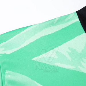 Tenue de football de qualité supérieure, uniforme d'équipe sur mesure, uniforme de football en tissu durable - Product Image 3