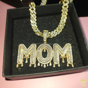 Collier pendentif personnalisé « MOM » serti de diamants de laboratoire, chaîne cubaine en or, bijoux hip-hop, cadeau - Product Image 5