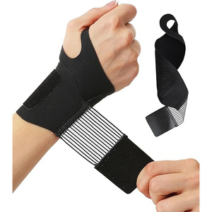 สายรัดข้อมือไนลอนปรับความตึงได้ พร้อมตัวล็อคแบบตะขอเกี่ยวที่สวมใส่สบาย ยี่ห้อ LEAFITS รองรับการใช้งานได้หลากหลายสำหรับการยกน้ำหนัก - Product Image 2