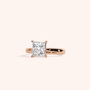 Anillo de Compromiso Solitario con Diamante Moissanite Corte Princesa, Anillo de Promesa en Oro Rosa, Joyería Nupcial Minimalista, Regalo - Product Image 3