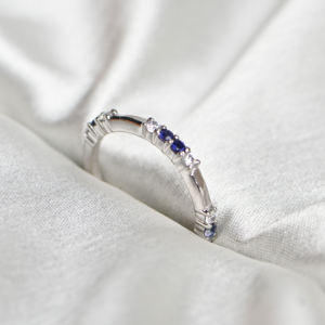 Anillo de Lujo de Plata de Ley Chapado en Oro Blanco de 18k y Oro de 14k con Zafiro Azul y Moissanita para Compromiso, Boda, Aniversario o Fiesta - Product Image 1