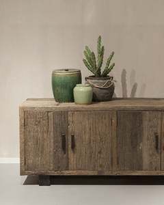 Meuble TV vintage en bois massif de style farmhouse avec finition rustique, console de rangement à quatre portes pour salon - Product Image 2