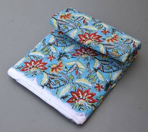 ผ้าพิมพ์ลายดอกไม้สไตล์อินเดีย 100% ผ้าฝ้ายเนื้อนุ่มบริสุทธิ์ สำหรับเสื้อผ้า-ชุดเดรส ผ้าม่าน ชุดนอน ผ้าคลุมเตียง และอื่นๆ อีกมากมาย - Product Image 3